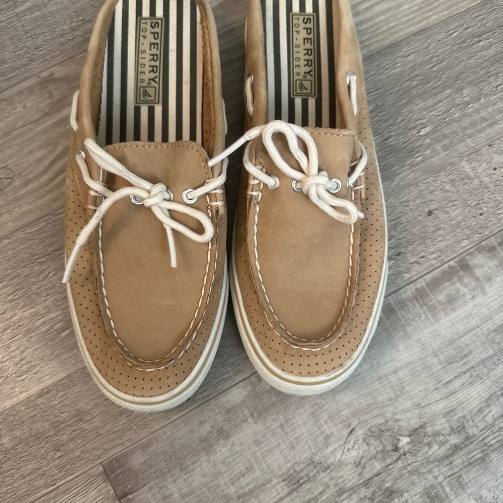 Sperry Top-Sider Flat Slip On Beige Leather Shoe Size 6.5 
9777930 A9-CH171